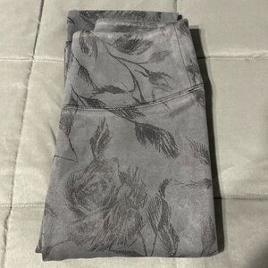 White House Black Market Runway leggings. Size 2